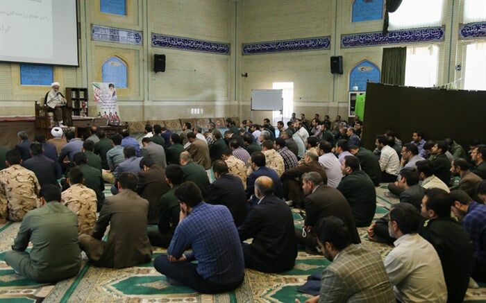 صرفاً با حفظ قرآن نمی‌توانیم اخلاقی باشیم بلکه باید با قرآن انس پیدا کنیم