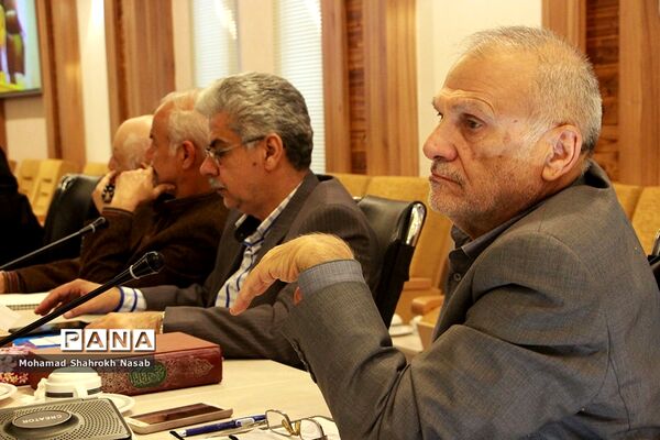 نشست شورای آموزش و پرورش خوزستان در اهواز
