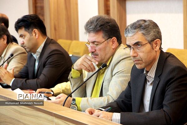 نشست شورای آموزش و پرورش خوزستان در اهواز