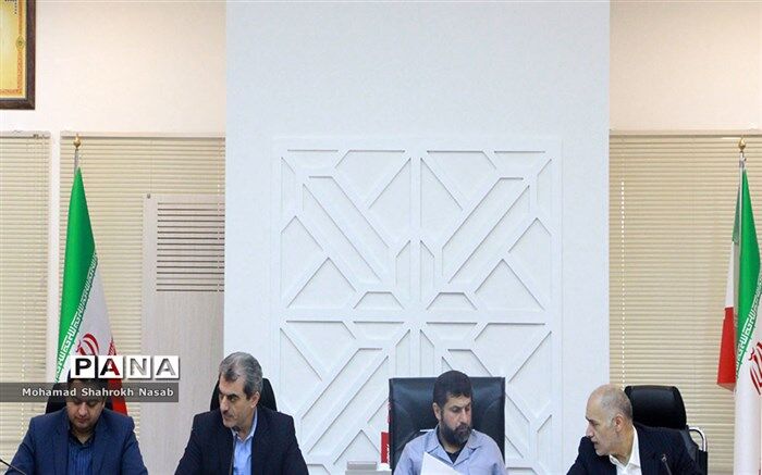 استاندار خوزستان: آموزش و پرورش یکی از دستگاه‌هایی بود که در حوزه امدادی بسیار به ما کمک کرد