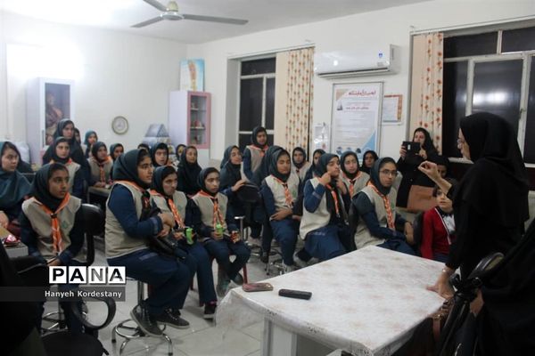 بازدید علمی تفریحی دانش‌آموزان پیشتاز گله‌دار  از مدارس نمونه لارستان