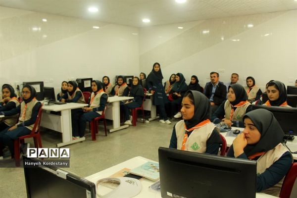 بازدید علمی تفریحی دانش‌آموزان پیشتاز گله‌دار  از مدارس نمونه لارستان