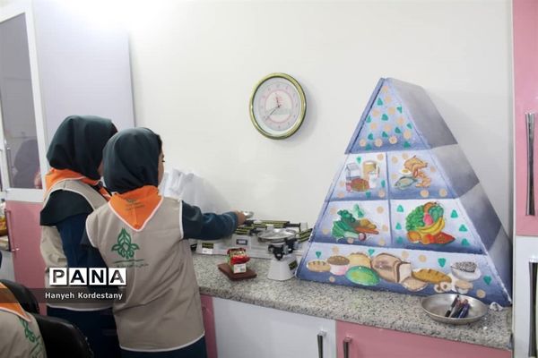 بازدید علمی تفریحی دانش‌آموزان پیشتاز گله‌دار  از مدارس نمونه لارستان