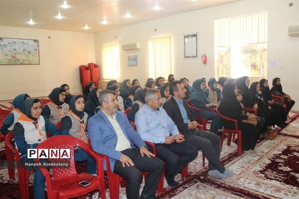 بازدید علمی تفریحی دانش‌آموزان پیشتاز گله‌دار  از مدارس نمونه لارستان