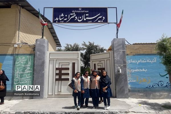 بازدید علمی تفریحی دانش‌آموزان پیشتاز گله‌دار  از مدارس نمونه لارستان