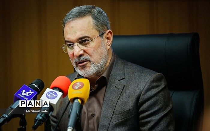 بطحایی: مصمم هستیم مدرسه به عنوان یک هویت مستقل روی پای خود بایستد