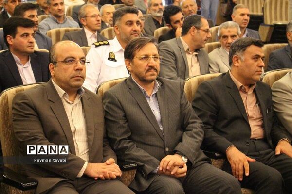 آئین تجلیل از معلمان نمونه استان سمنان-۱