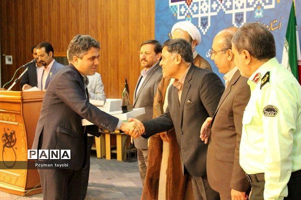 آئین تجلیل از معلمان نمونه استان سمنان-۱