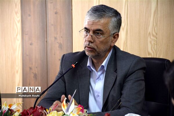 دیدار صمیمی دانش‌آموزان خبرنگار پانا با نماینده مردم تبریز ،اسکو ،آذرشهر در مجلس شورای اسلامی