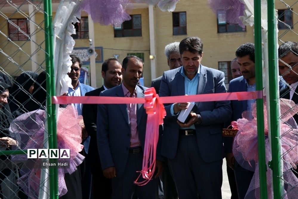 افتتاح اولین زمین چمن مصنوعی آموزش پروش خراسان رضوی ویژه دانش‌آموزان دختر