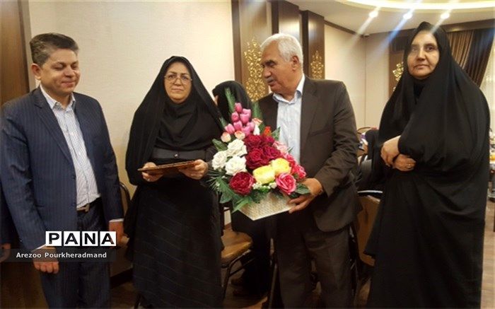 ضیافت افطاری ویژه دبیران دبیرستان دکتر شاهی