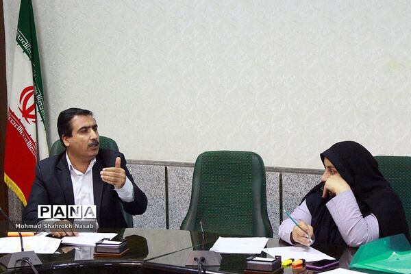 نشست استانی کارگروه طرح ساماندهی، نظارت و مدیریت برتولید لباس فرم دانش‌آموزان خوزستان