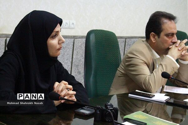 نشست استانی کارگروه طرح ساماندهی، نظارت و مدیریت برتولید لباس فرم دانش‌آموزان خوزستان