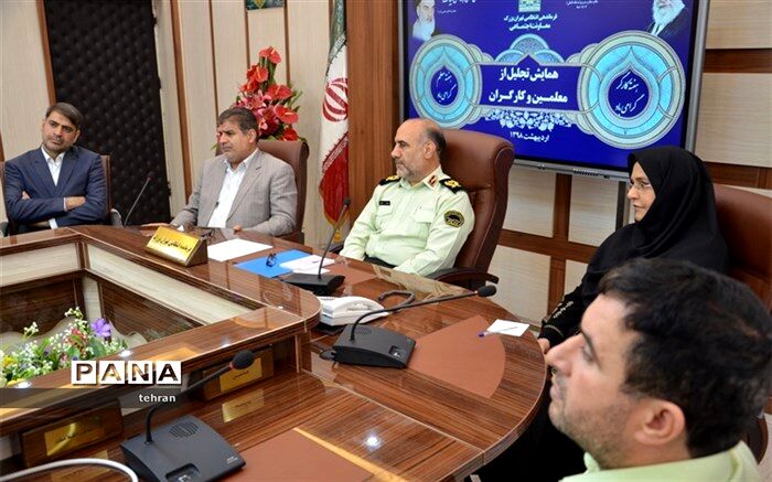 سردار رحیمی: معلم و کارگر نماد رشد و توسعه جامعه هستند
