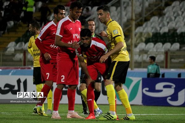 دیدار دو تیم تراکتور سازی تبریز و پارس جنوبی جم