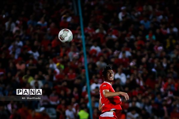 دیدار تیم‌های پرسپولیس و ماشین سازی تبریز