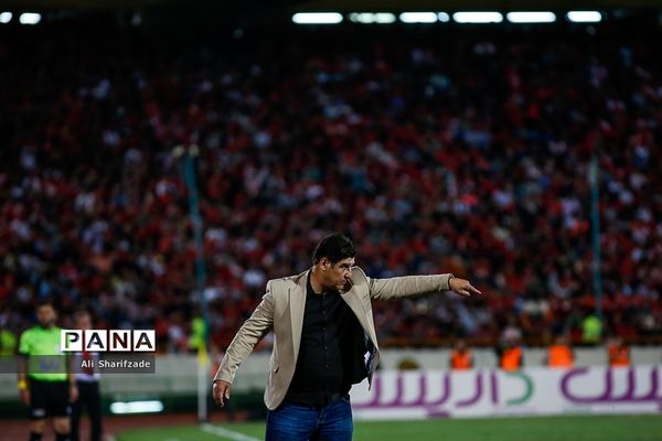 دیدار تیم‌های پرسپولیس و ماشین سازی تبریز