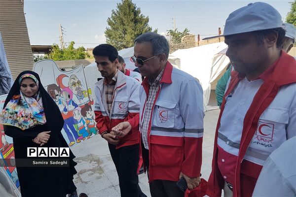 کاروان سلامت جمعیت هلال احمر پاکدشت در روستای قرمز تپه