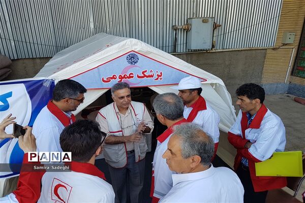 کاروان سلامت جمعیت هلال احمر پاکدشت در روستای قرمز تپه