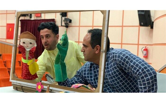 کتابخانه‌های سیار طرح «هم قصه هم تماشا» را در روستاها اجرا می‌کنند