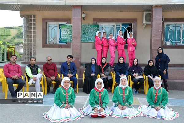 بازی بومی‌محلی دانش‌آموزان پیشتاز در میاندورود