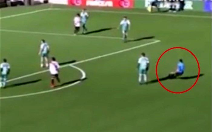 مرگ ناگهانی داور بولیویایی در حین بازی