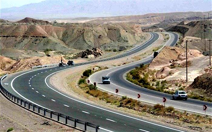 معاون راه شرکت ساخت و توسعه زیربناهای حمل و نقل کشور  : پیشرفت فیزیکی 60درصدی محور قاین ـ بیرجند