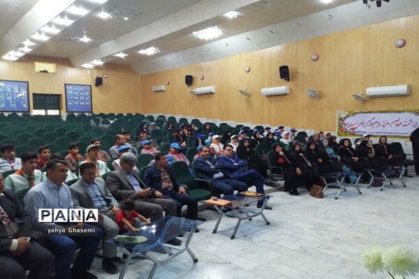 تجلیل از مربیان و یاورمربیان  سازمان دانش‌آموزی منطقه شبانکاره