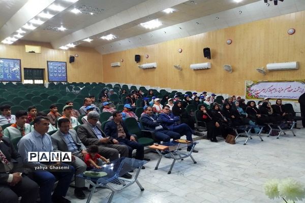 تجلیل از مربیان و یاورمربیان  سازمان دانش‌آموزی منطقه شبانکاره