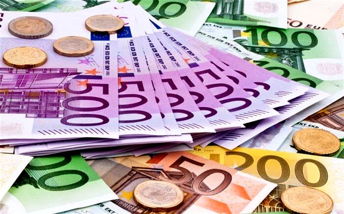 قیمت دلار به ۱۳۷۵۰ تومان رسید