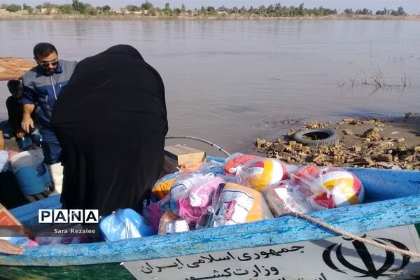 ارسال و توزیع کمک‌های کارشناس مسئول اموربانوان آموزش و پرورش خوزستان