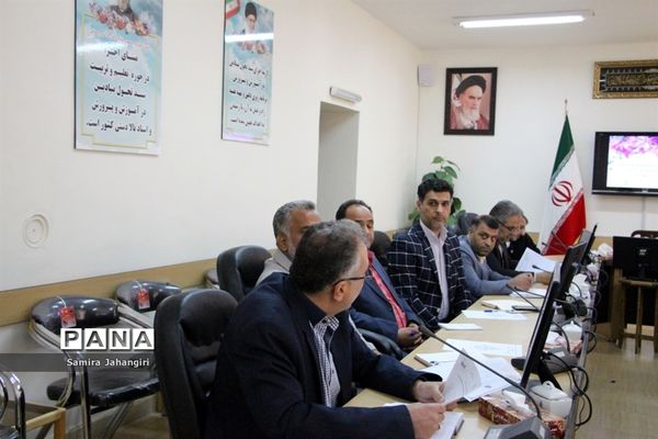 اولین جلسه کارگروه طرح ساماندهی‌‌، نظارت و مدیریت برتهیه و توزیع لباس فرم دانش‌آموزان