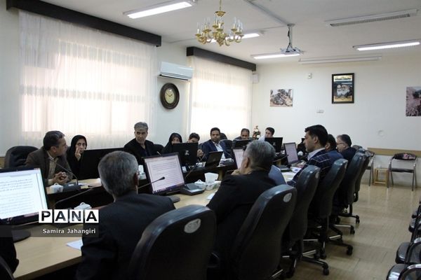 اولین جلسه کارگروه طرح ساماندهی‌‌، نظارت و مدیریت برتهیه و توزیع لباس فرم دانش‌آموزان