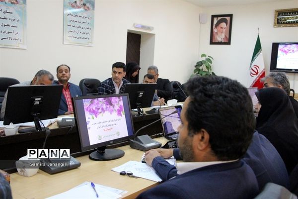 اولین جلسه کارگروه طرح ساماندهی‌‌، نظارت و مدیریت برتهیه و توزیع لباس فرم دانش‌آموزان