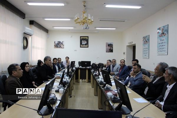 اولین جلسه کارگروه طرح ساماندهی‌‌، نظارت و مدیریت برتهیه و توزیع لباس فرم دانش‌آموزان