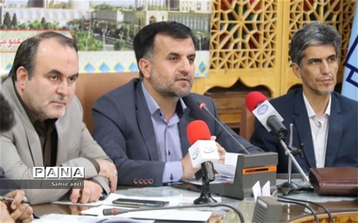 مدیر کل آموزش و پرورش اصفهان: تکریم  ارباب رجوع سرلوحه آموزش و پرورش استان در فرآیند ثبت نام دانش آموزان است