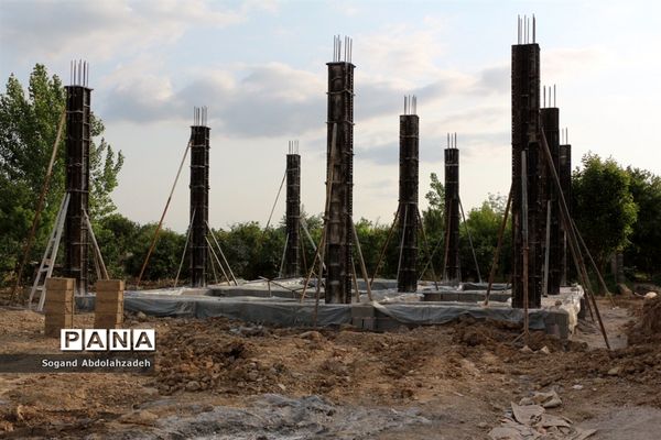 بازدید معاون وزیر کشور  و فرمانده سازمان بسیج مستضعفین کشور ازمناطق‌سیل‌زده سیمرغ