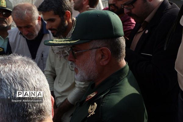 بازدید معاون وزیر کشور  و فرمانده سازمان بسیج مستضعفین کشور ازمناطق‌سیل‌زده سیمرغ