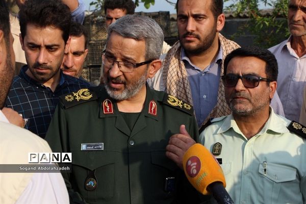 بازدید معاون وزیر کشور  و فرمانده سازمان بسیج مستضعفین کشور ازمناطق‌سیل‌زده سیمرغ