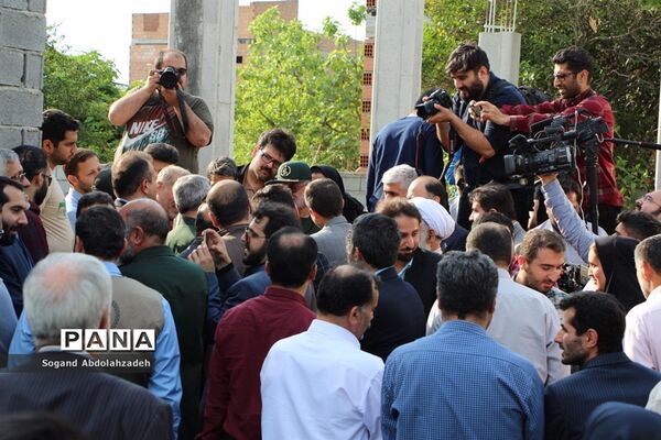 بازدید معاون وزیر کشور  و فرمانده سازمان بسیج مستضعفین کشور ازمناطق‌سیل‌زده سیمرغ