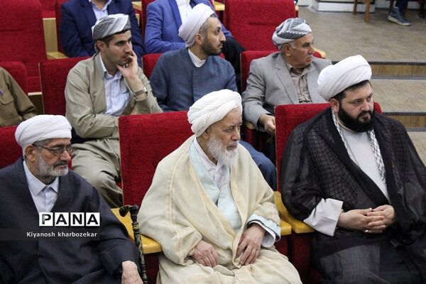 نشست آیین روزه‌داری و فرهنگ اقوام و ادیان آذربایجان غربی