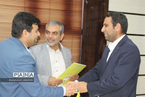 تقدیر از روسای سازمان دانش‌آموزی شهرستان‌ها و مناطق استان بوشهر
