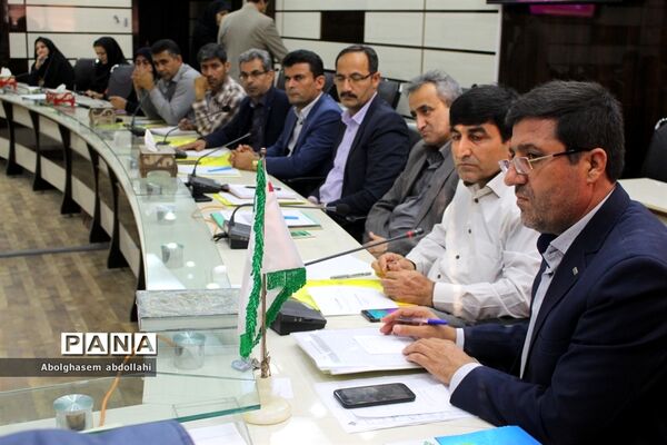 گردهمایی معاونان پرورشی و تربیت بدنی و روسای سازمان دانش‌آموزی استان بوشهر