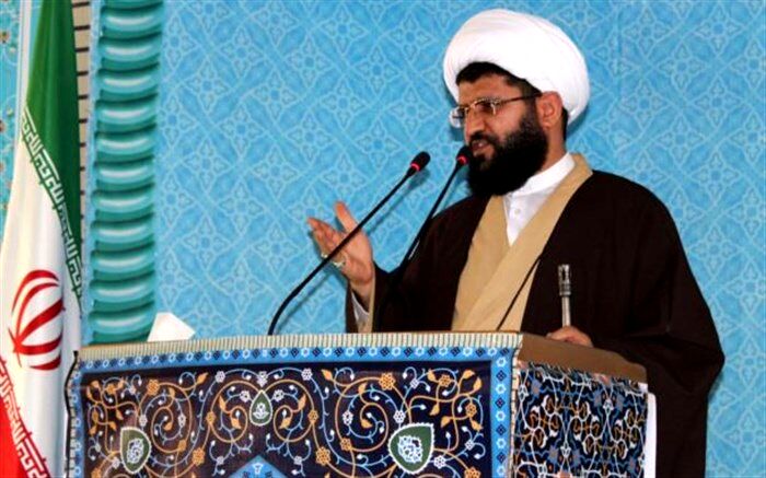 امام جمعه شهرقدس : لیالی قدر شبهای نزول قرآن وبازسازی روح  است