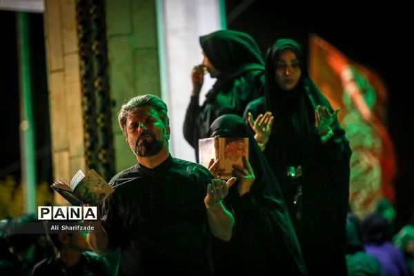 مراسم احیا شب نوزدهم ماه مبارک رمضان در مقبره الشهدای چیتگر