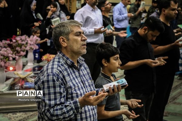 مراسم احیا شب نوزدهم ماه مبارک رمضان در مصلای آبادان