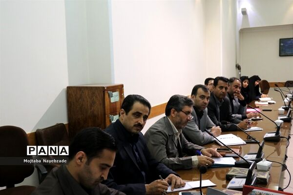 کمیته نظارت ساماندهی لباس فرم  دانش‌آموزان خراسان رضوی