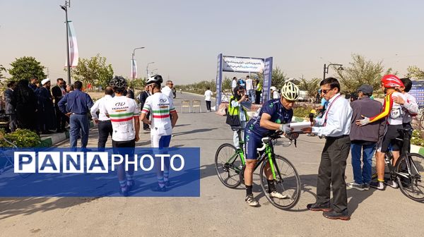  اولین روز مسابقات دوچرخه‌سواری پیشکسوتان سراسر کشور