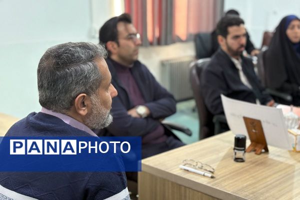 جلسه ستاد برگزاری جشنواره قرآنی قله نور در شهرستان اسلامشهر