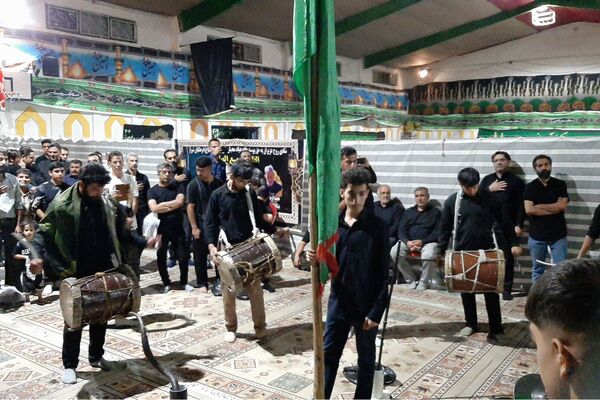 عزاداری هیات محبان علی‌ابن‌ابی‌طالب (ع) فرهنگیان شیراز در شب تاسوعای حسینی